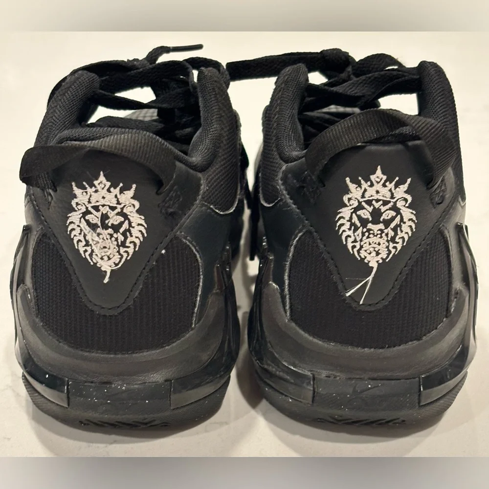 Nike LeBron Witness 7 Basketball Shoes Black/Anthracite Youth Size 6.5